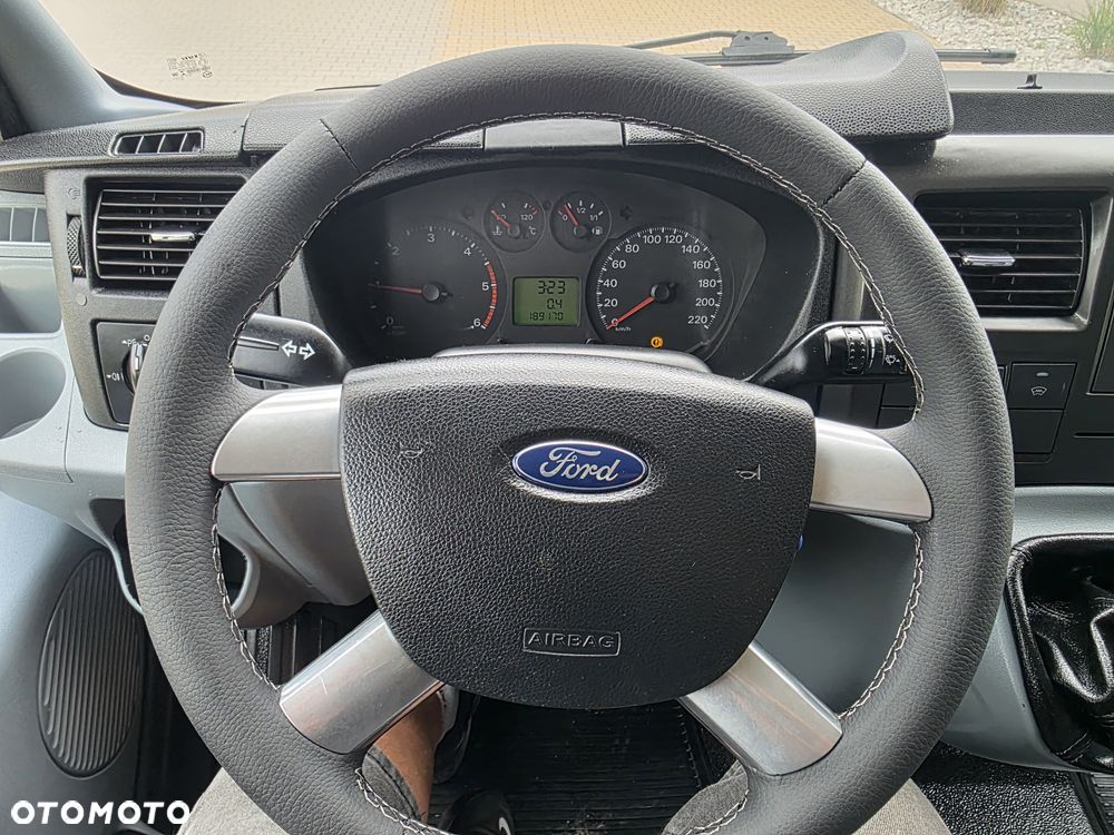 Ford Transit - 19