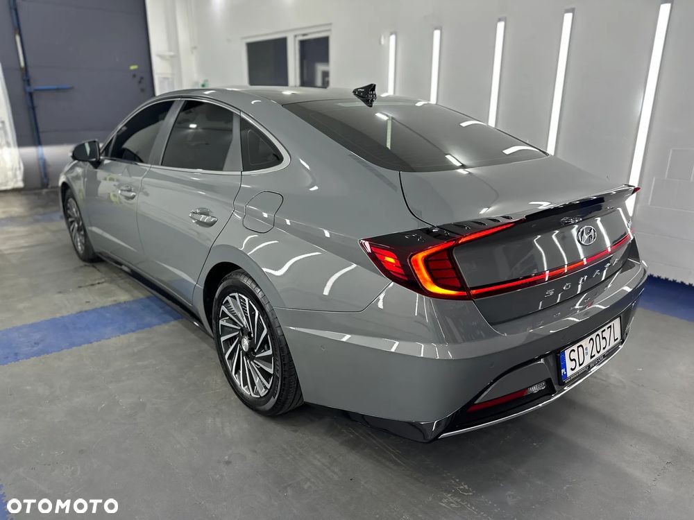 Hyundai Sonata - 6