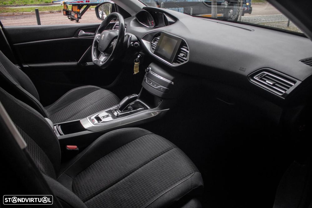 Peugeot 308 SW BlueHDi 130 EAT6 Stop & Start Active - 24