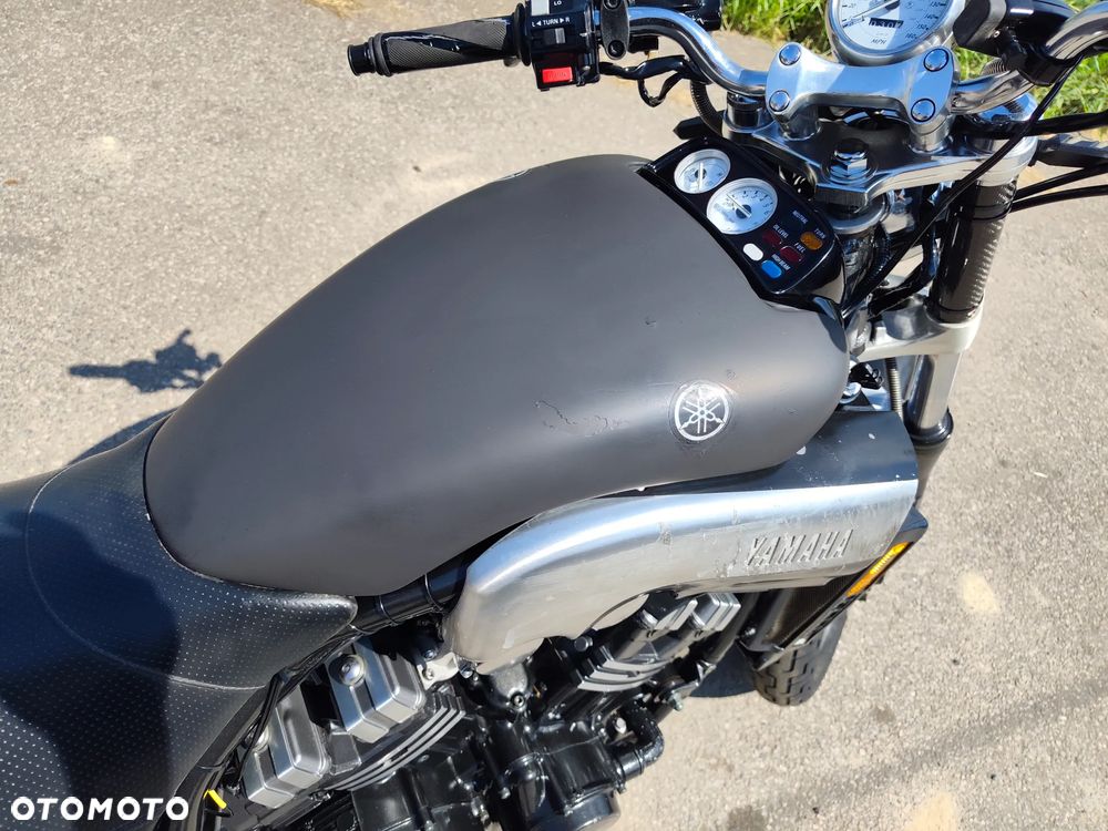 Yamaha Venture - 28
