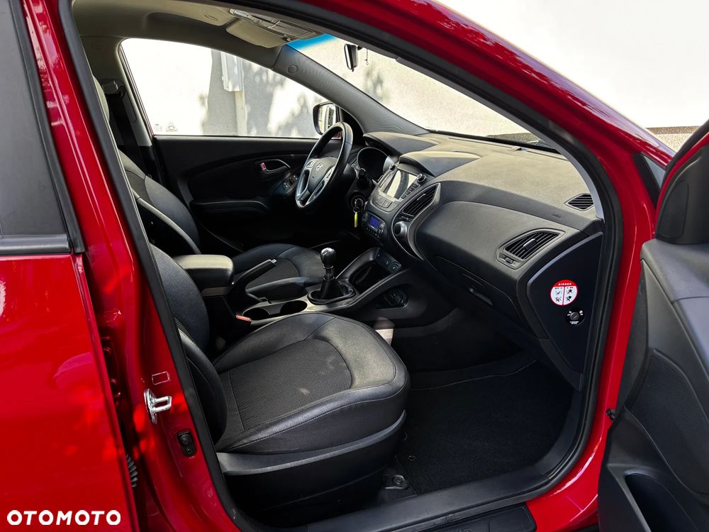 Hyundai ix35 1.6 2WD Fifa World Cup Edition - 11