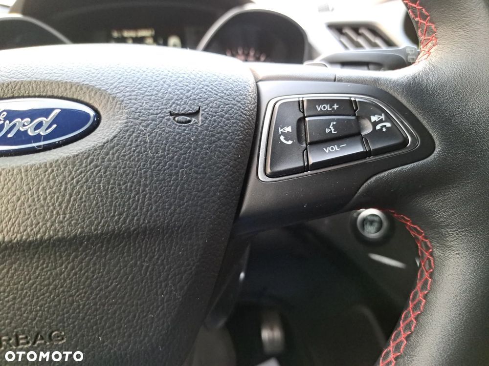 Ford Kuga 2.0 TDCi FWD ST-Line - 22