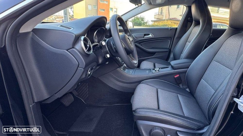 Mercedes-Benz CLA 200 - 18