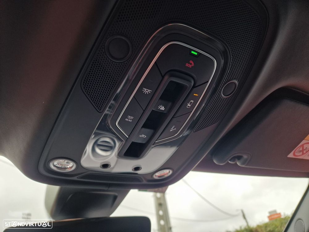 Bentley Bentayga Hybrid - 51