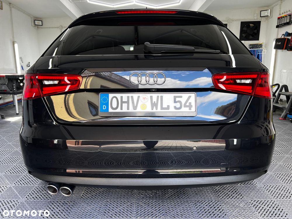 Audi A3 Sportback 2.0 TDI DPF S tronic S line Sportpaket (plus) - 28