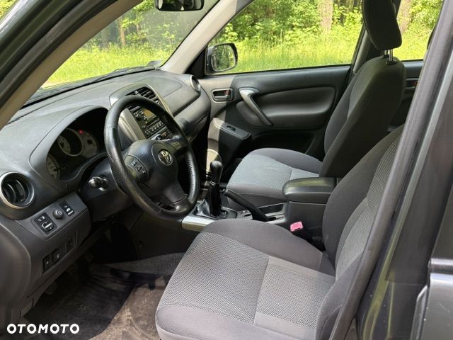 Toyota RAV4 2.0 VVT-i Sol - 11