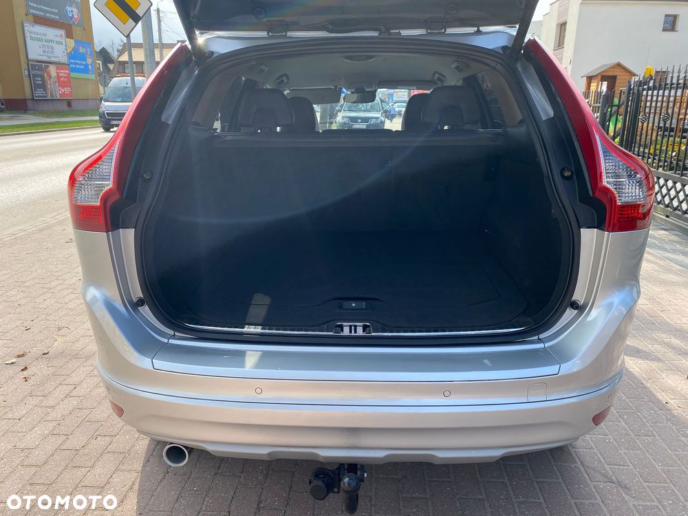 Volvo XC 60 D3 Geartronic Momentum - 11