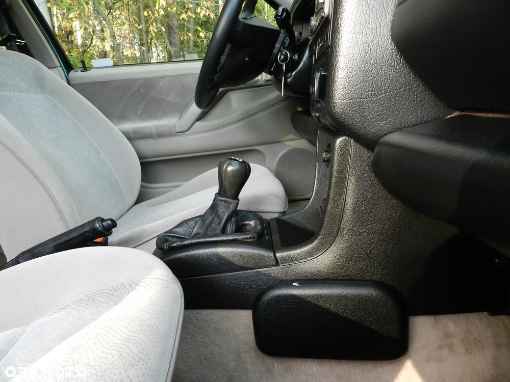 Volkswagen Passat - 21
