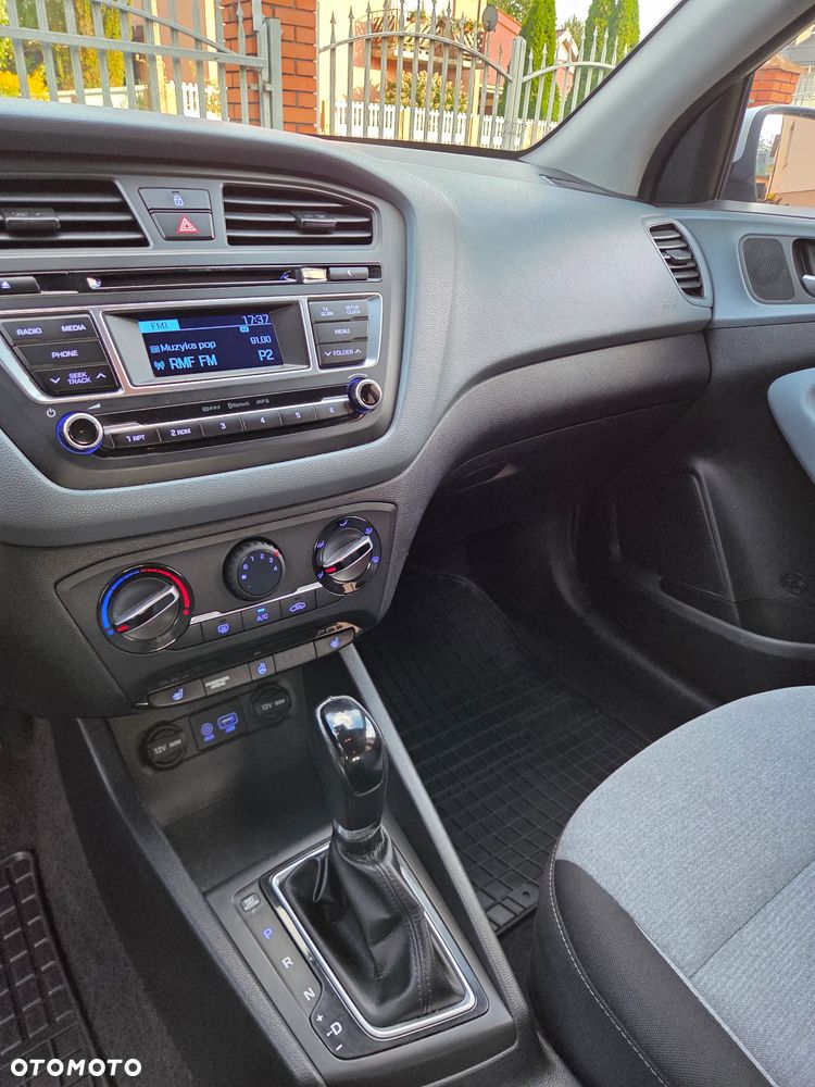 Hyundai i20 1.4 Classic + - 15
