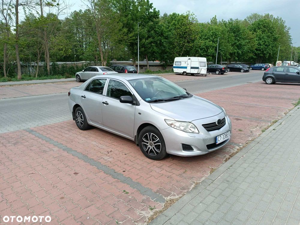 Toyota Corolla - 2