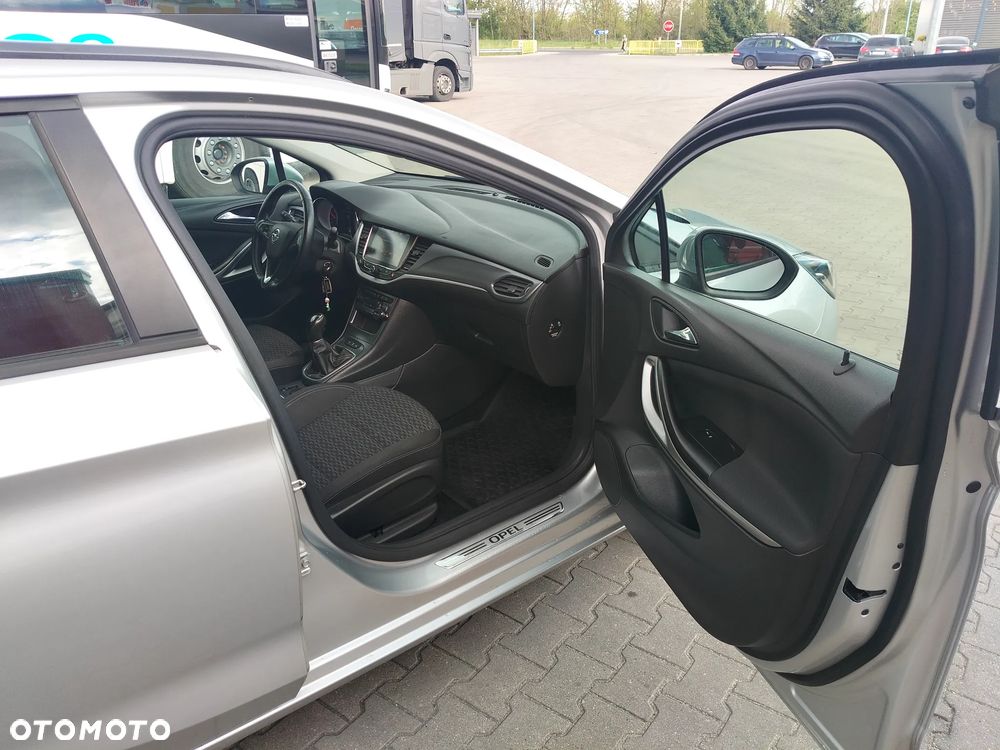 Opel Astra 1.6 CDTI Dynamic - 21
