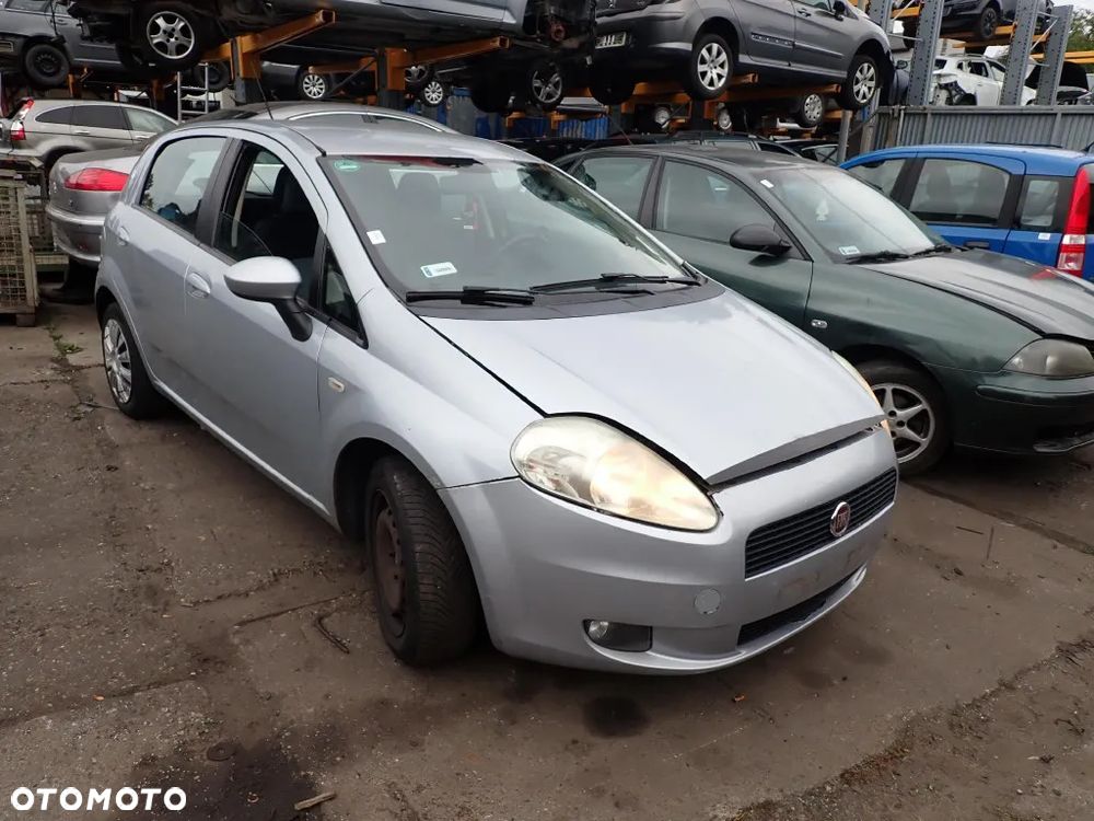 CZĘŚCI - Fiat Grande Punto 1,2 48kW 65KM 199A4000 FILM HB 5D 2009r. INDEX - 9676 - 2