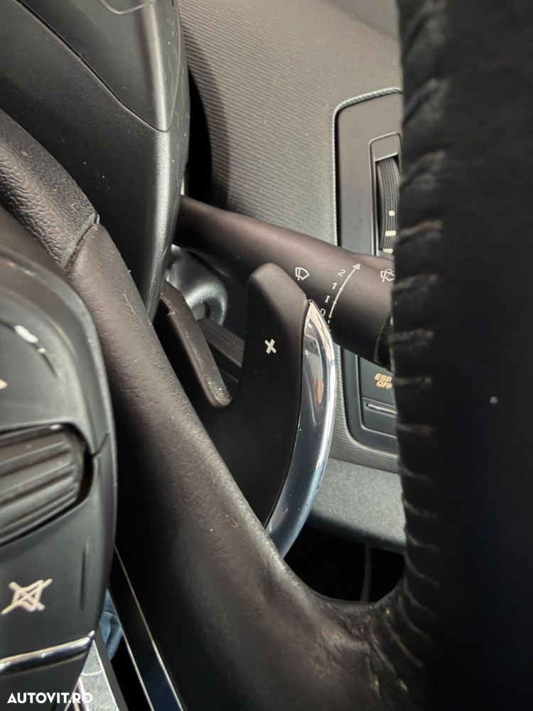 Citroën C4 Picasso 1.6 e-HDI FAP EGS6 Exclusive - 18