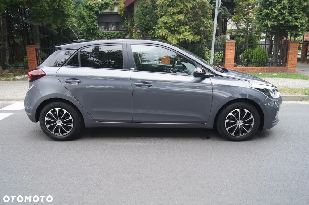Hyundai i20 blue 1.2 YES!+ - 8