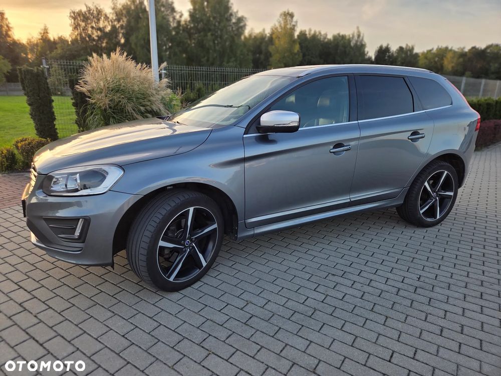 Volvo XC 60 D5 AWD R-Design Momentum - 2