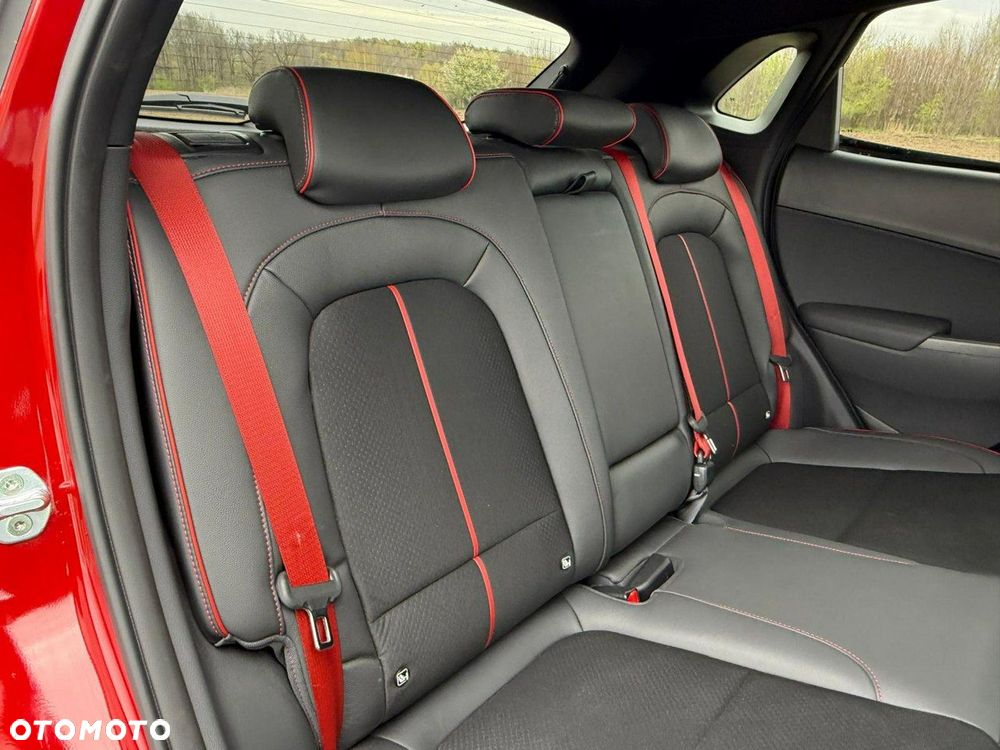 Hyundai Kona 1.6 T-GDI DCT Premium - 17