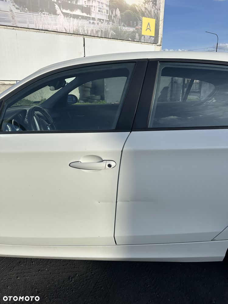 BMW Seria 1 118d DPF Edition Sport - 11