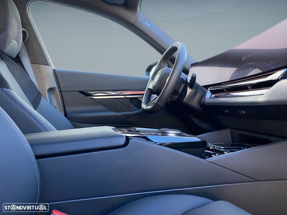 BMW i5 eDrive40 Pack Desportivo M - 15