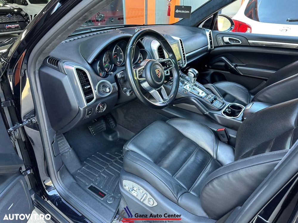 Porsche Cayenne Platinum Edition - 7