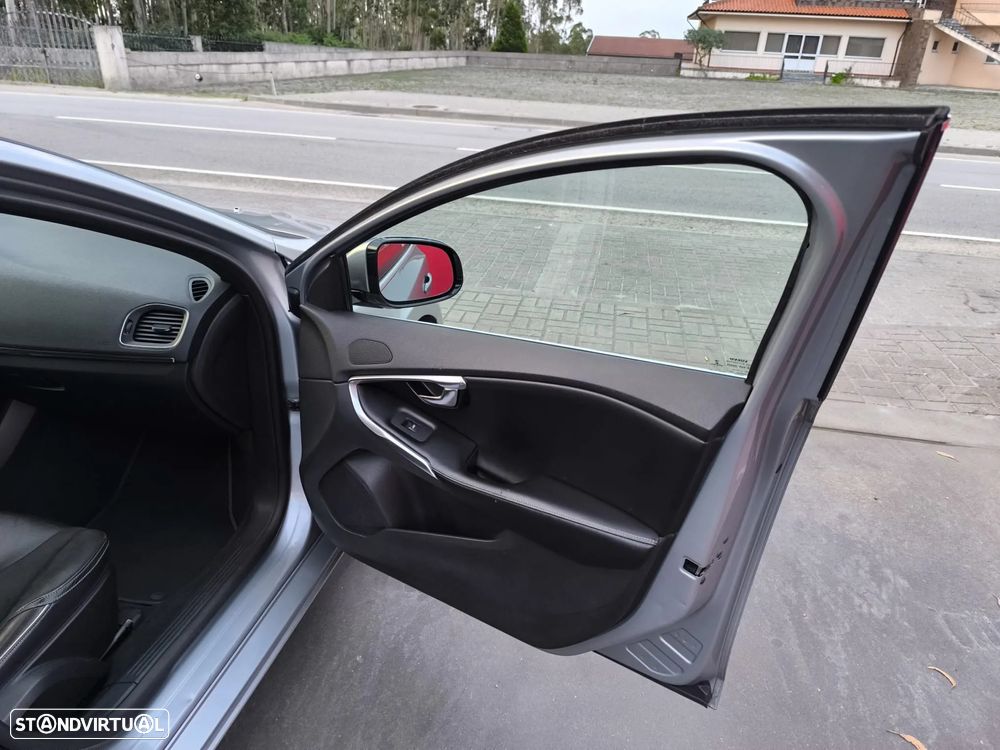 Volvo V40 1.6 D2 R-Design - 25