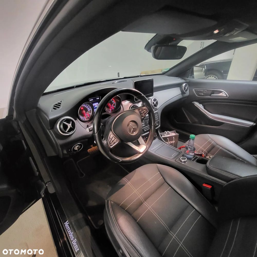 Mercedes-Benz CLA 220 (CDI) d Urban - 7