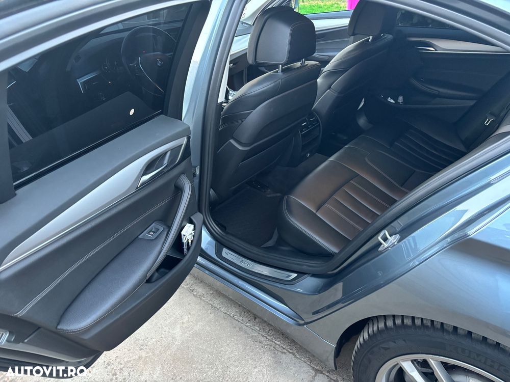 BMW Seria 5 520d AT - 9