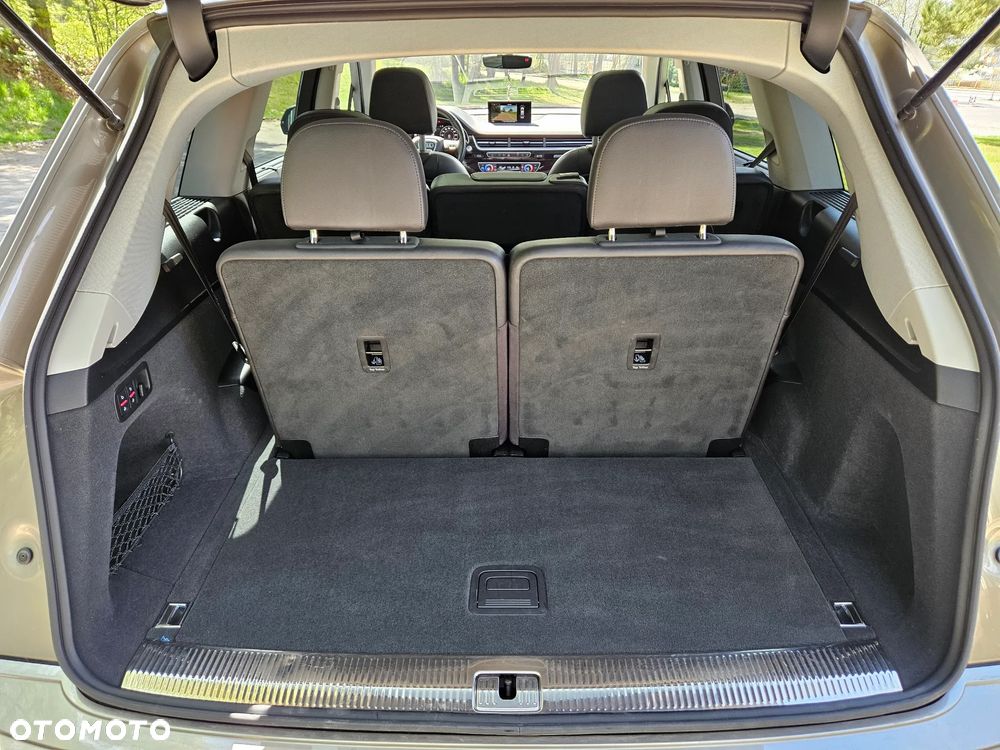 Audi Q7 - 12
