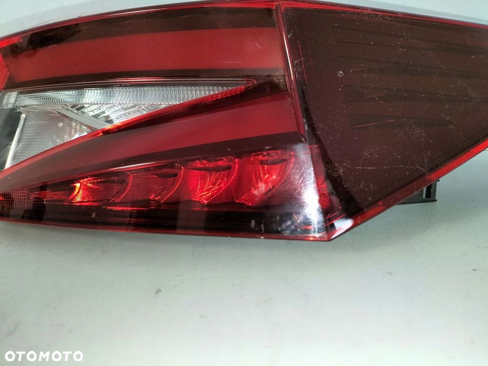Lampa tylna tył prawa SKODA ENYAQ 21- LED - 4