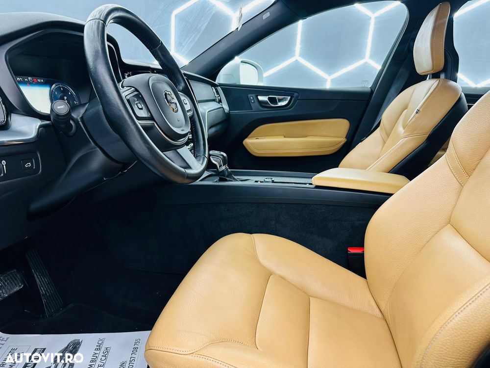 Volvo XC 60 D4 AWD Geartronic Momentum - 13