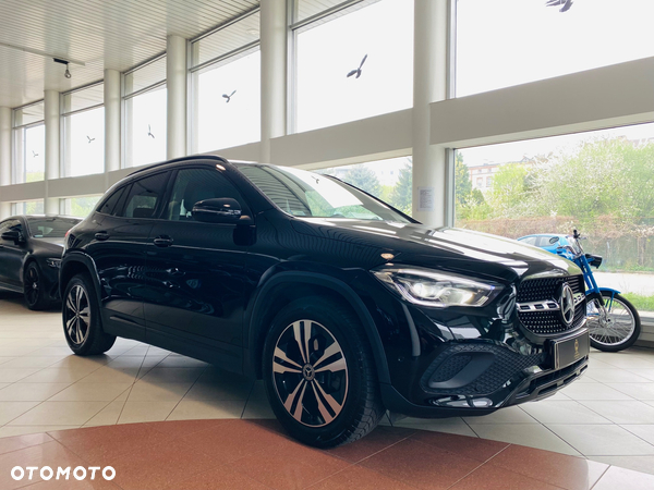 Mercedes-Benz GLA 180 Progressive