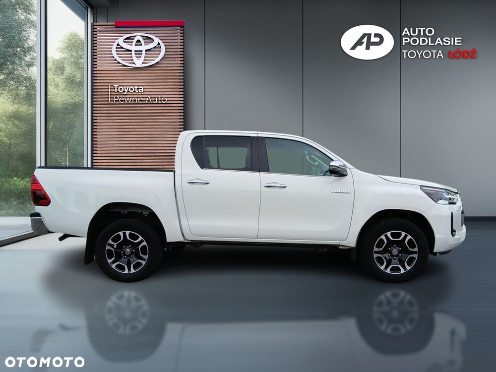 Toyota Hilux 2.8 D-4D Double Cab SR5 4x4 - 11