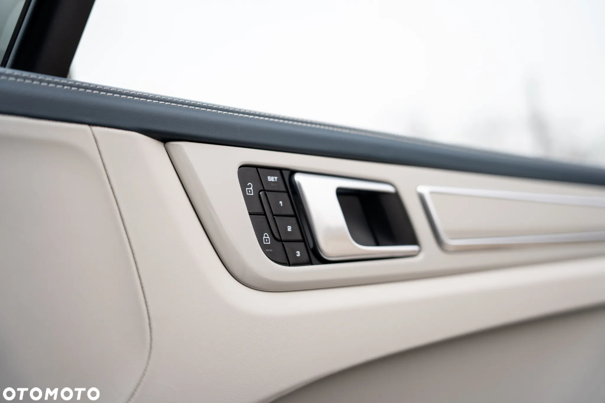 Porsche Cayenne Turbo S E-Hybrid - 33