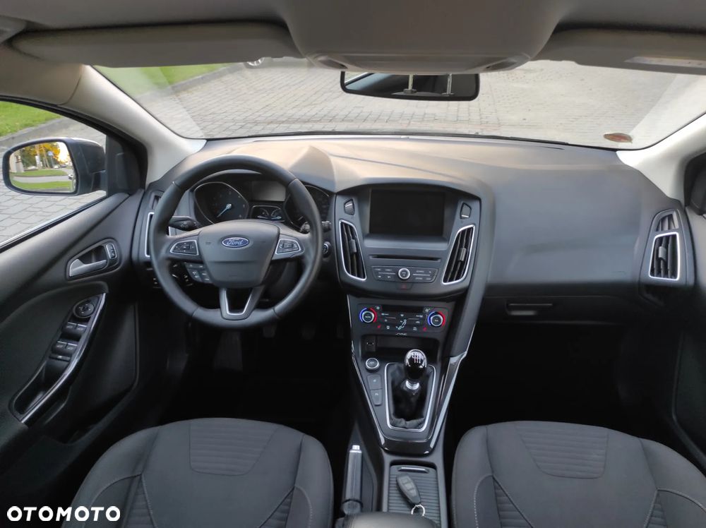 Ford Focus 1.6 TDCi DPF SYNC Edition - 13