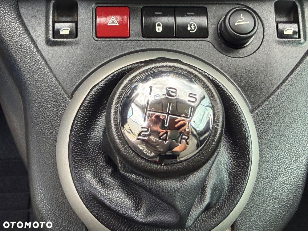 Peugeot Partner 1.6 HDi Outdoor - 25