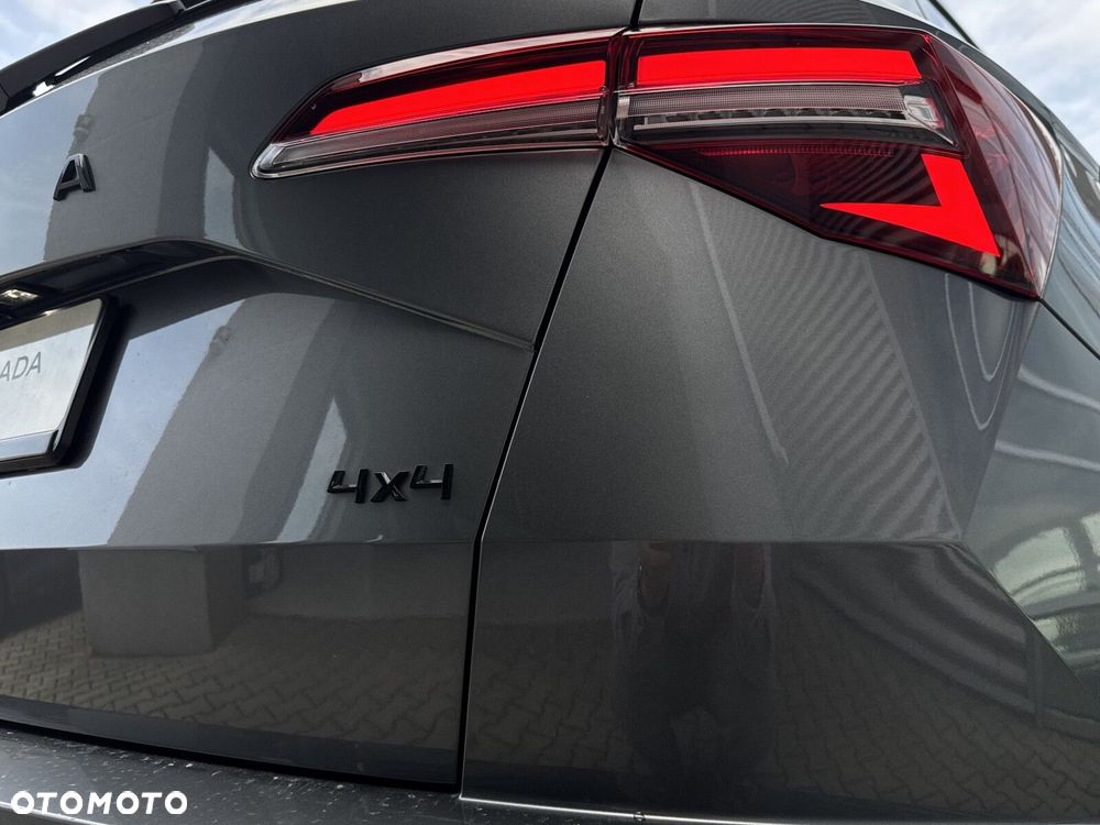 Skoda Karoq 2.0 TSI 4x4 Sportline DSG - 33