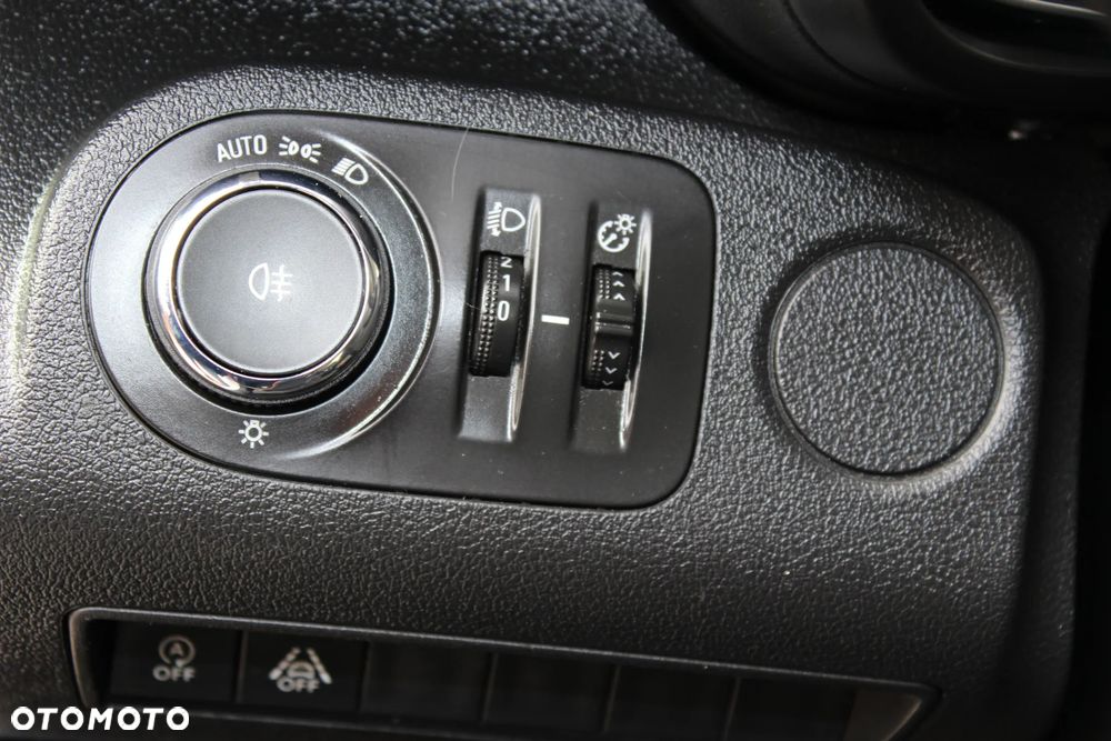 Opel Combo 1.5 D Start/Stop Innovation - 32