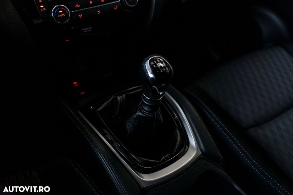 Nissan X-Trail 1.6 dCi N-Connecta - 25