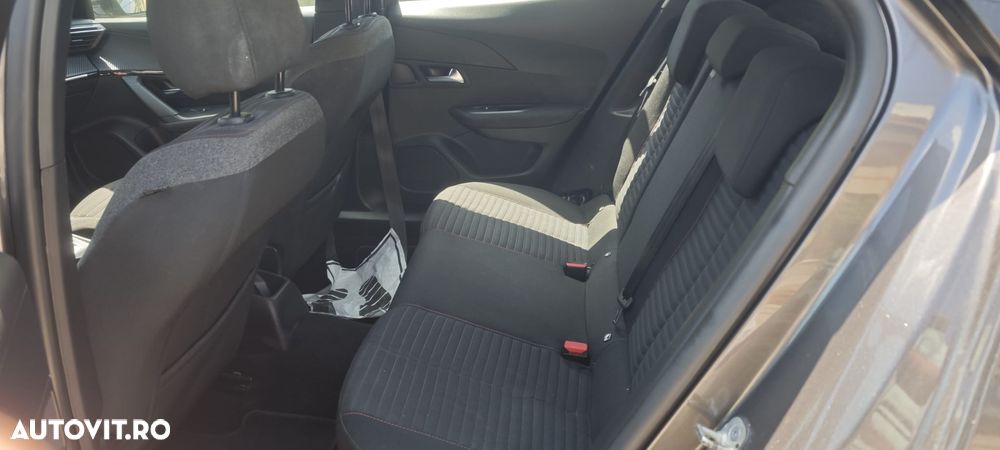 Peugeot 2008 - 8