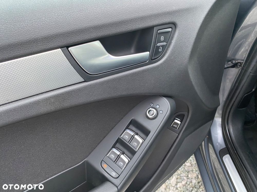 Audi A4 Limousine 2.0 TDI DPF clean diesel Ambiente - 21