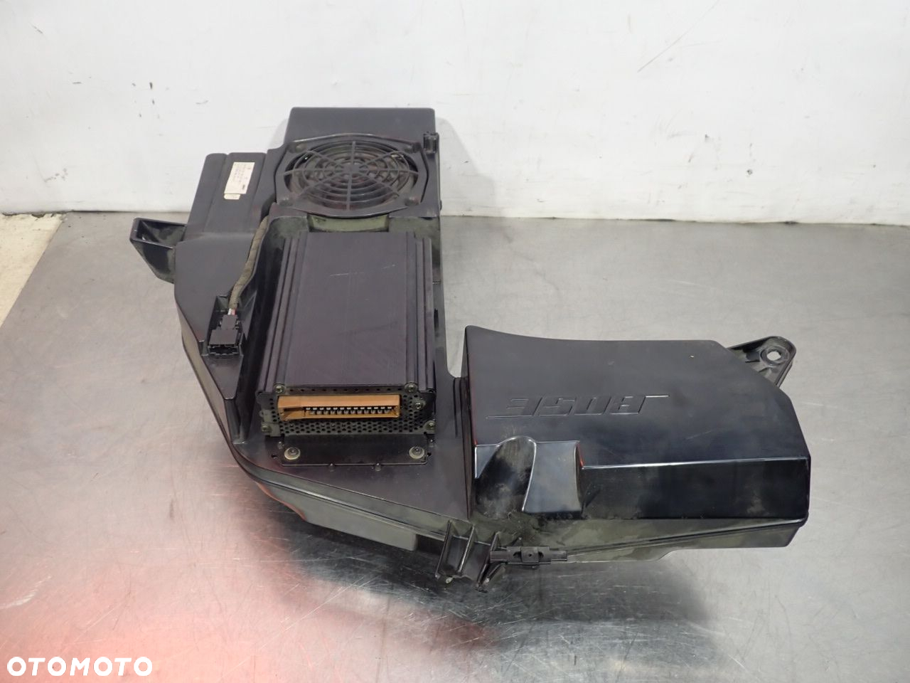 SUBWOOFER AUDI A4 B6 8E9035382A - 2