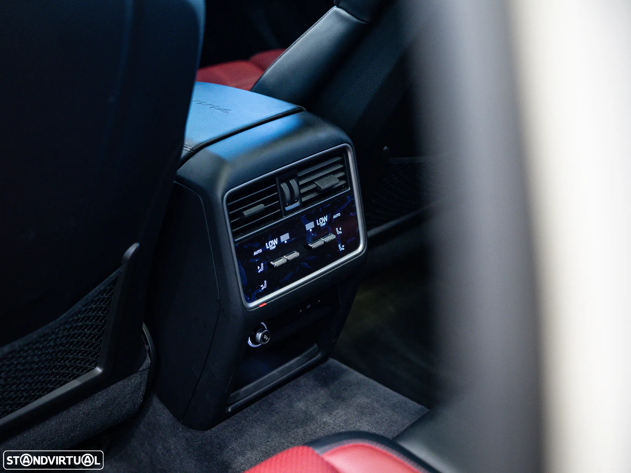 Porsche Cayenne Coupé E-Hybrid - 29