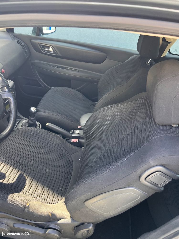 Citroën C4 1.6 HDi FAP VTR - 6