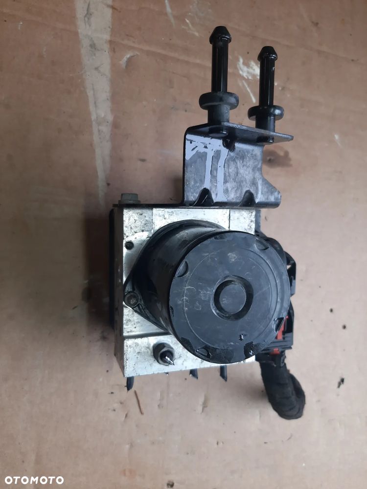 Fabia I pompa ABS 1,4 16V Skoda - 1