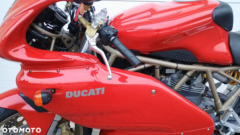 Ducati 900 - 17