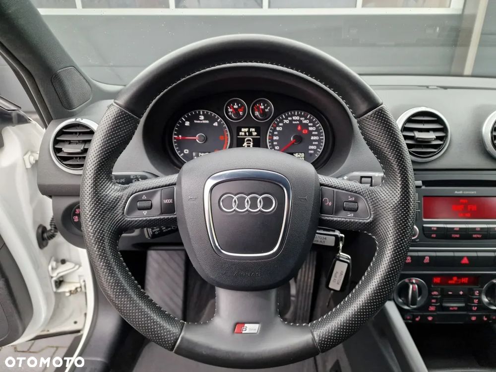 Audi A3 Sportback 2.0 TDI DPF S line Sportpaket - 24