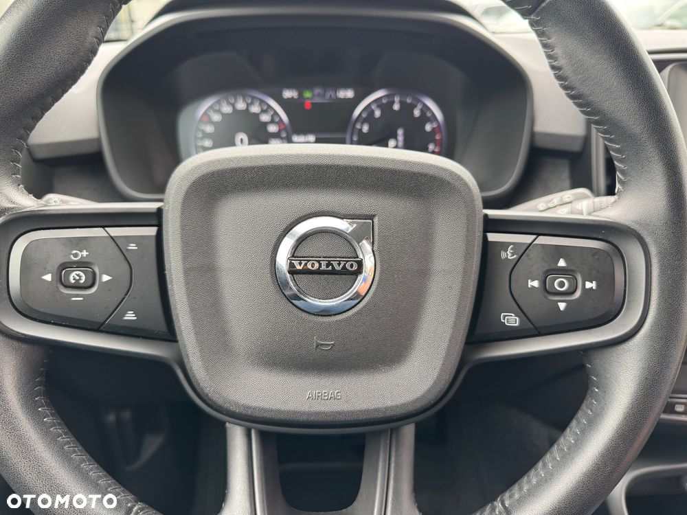 Volvo XC 40 T3 Momentum - 18