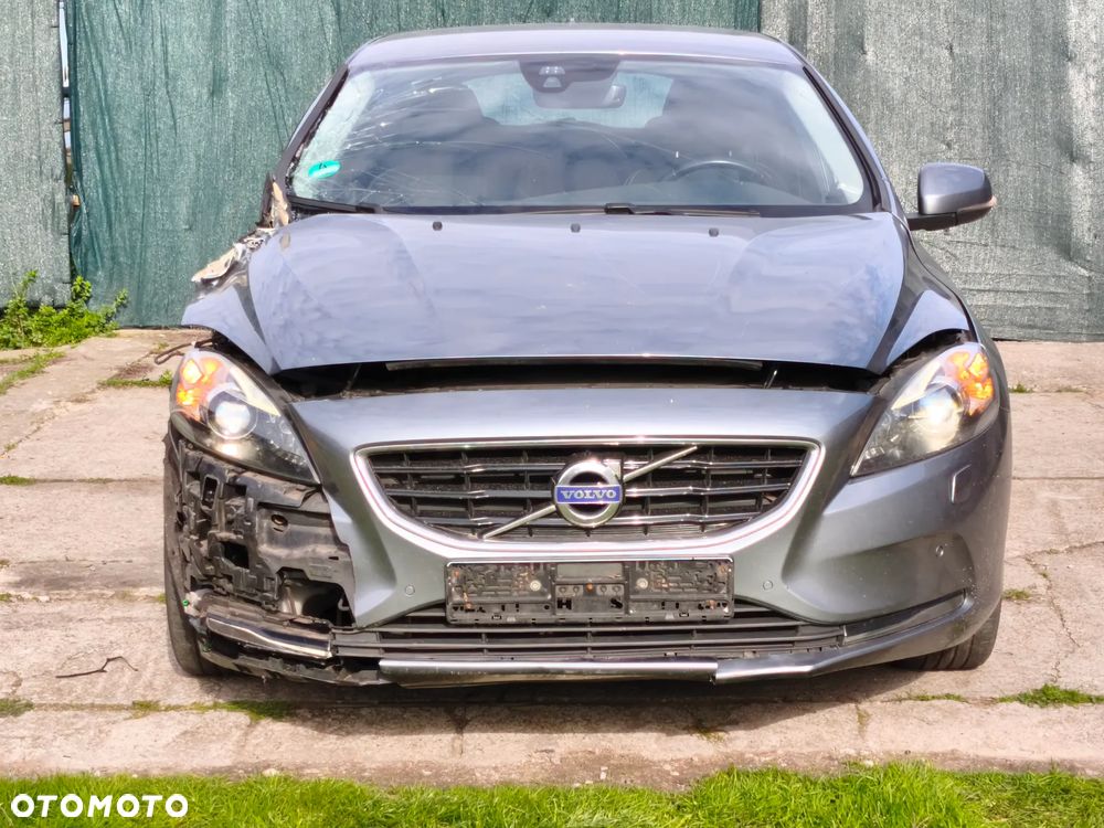 Volvo V40 - 38