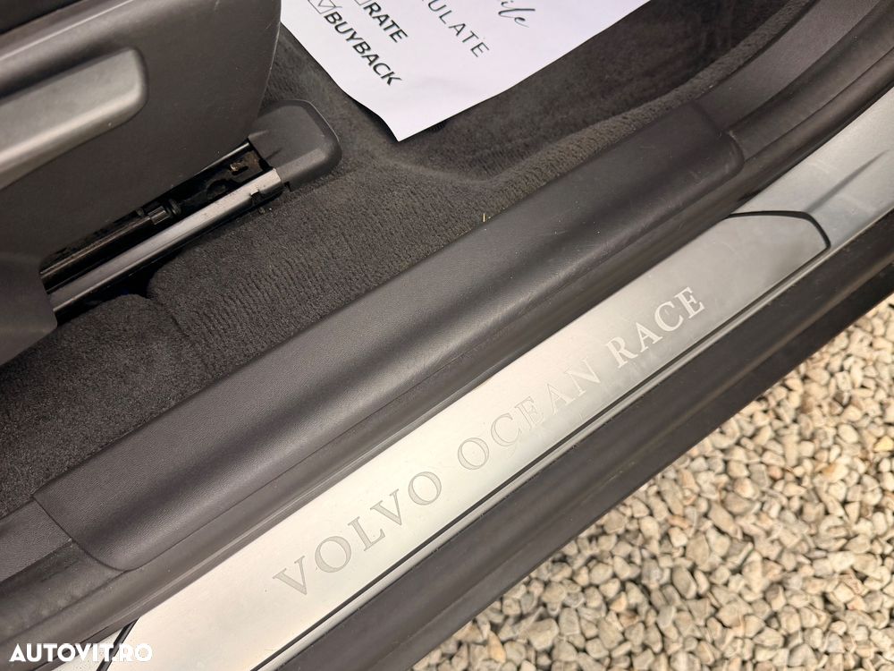 Volvo XC 60 D4 AWD Geartronic Ocean Race - 15