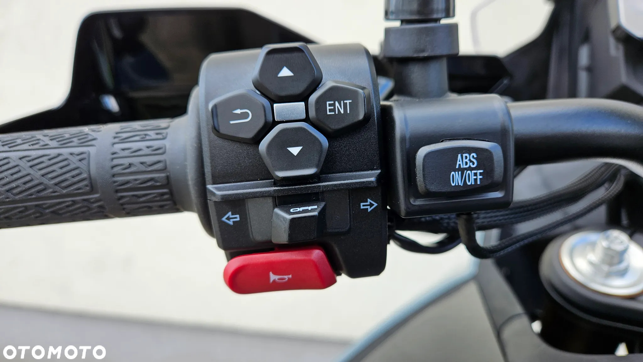 CFMoto MT - 25