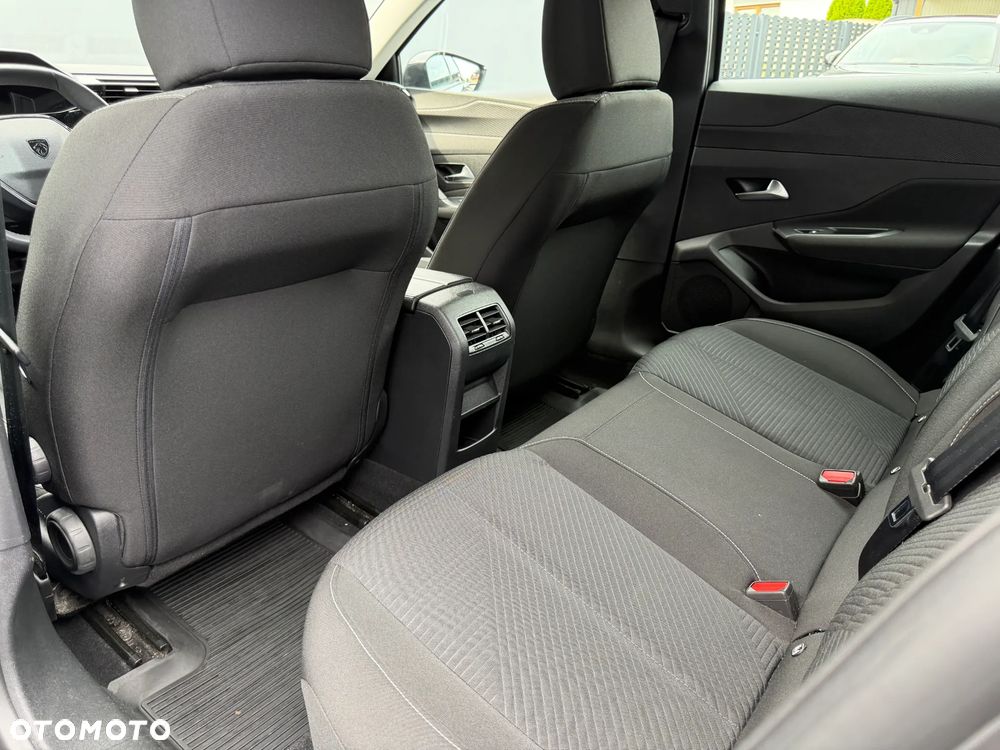 Peugeot 308 1.5 BlueHDi Allure S&S - 25